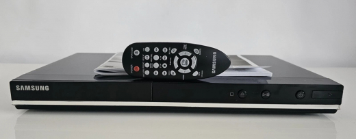 Samsung DVD-D360 DVD Player mit USB, Scart & DivX | Garantie