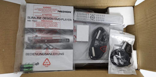 Medion MD7457 DVD Player mit HDMI Konverter & Scart